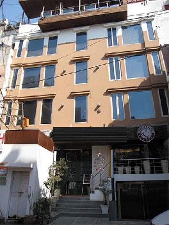 The White Klove New Delhi Exteriör bild